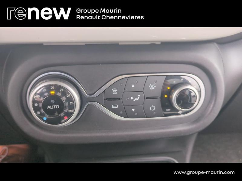 RENAULT Twingo d’occasion à vendre à CHENNEVIÈRES-SUR-MARNE chez ADP - SOVEA 94 (Photo 15)