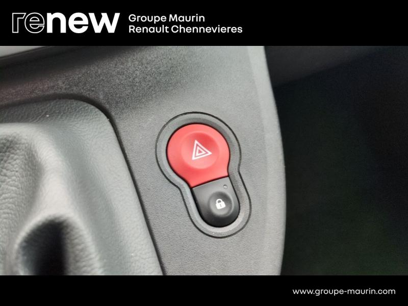 RENAULT Kangoo d’occasion à vendre à CHENNEVIÈRES-SUR-MARNE chez ADP - SOVEA 94 (Photo 18)