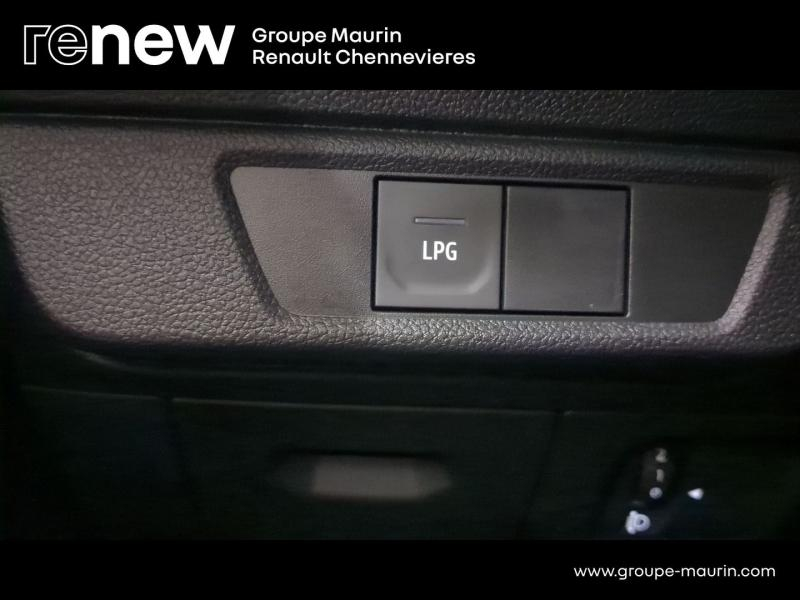 DACIA Sandero d’occasion à vendre à CHENNEVIÈRES-SUR-MARNE chez ADP - SOVEA 94 (Photo 20)