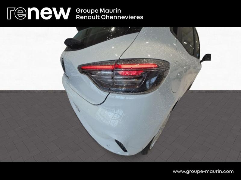 RENAULT Clio d’occasion à vendre à CHENNEVIÈRES-SUR-MARNE chez ADP - SOVEA 94 (Photo 14)