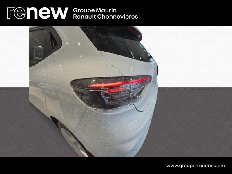 RENAULT Clio d’occasion à vendre à CHENNEVIÈRES-SUR-MARNE chez ADP - SOVEA 94 (Photo 15)