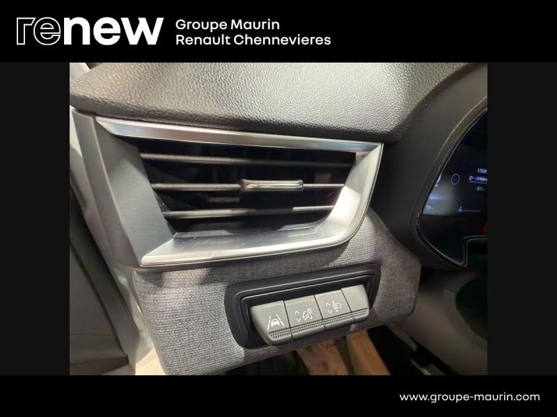 RENAULT Clio d’occasion à vendre à CHENNEVIÈRES-SUR-MARNE chez ADP - SOVEA 94 (Photo 19)