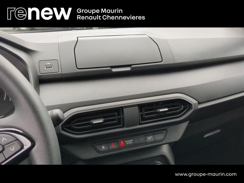DACIA Sandero d’occasion à vendre à CHENNEVIÈRES-SUR-MARNE chez ADP - SOVEA 94 (Photo 12)