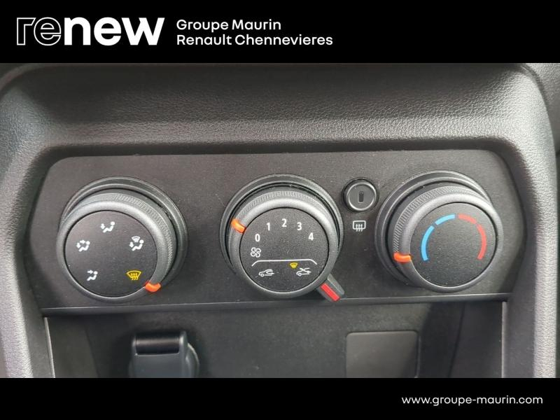 DACIA Sandero d’occasion à vendre à CHENNEVIÈRES-SUR-MARNE chez ADP - SOVEA 94 (Photo 17)