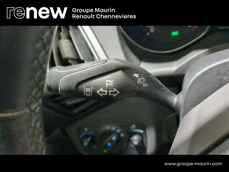 FORD Kuga d’occasion à vendre à CHENNEVIÈRES-SUR-MARNE chez ADP - SOVEA 94 (Photo 17)