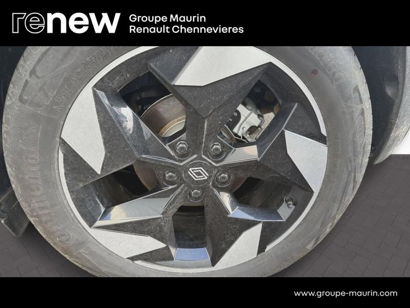 RENAULT Captur d’occasion à vendre à CHENNEVIÈRES-SUR-MARNE chez ADP - SOVEA 94 (Photo 7)