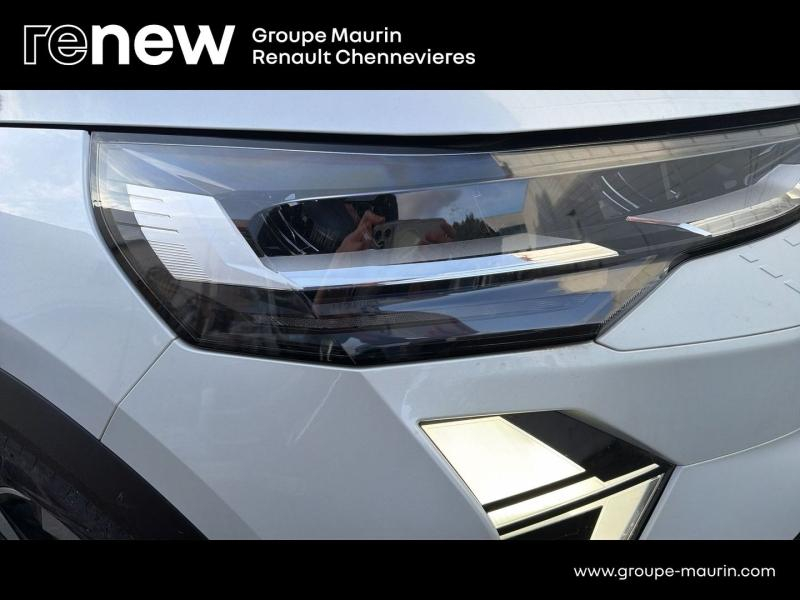 RENAULT Captur d’occasion à vendre à CHENNEVIÈRES-SUR-MARNE chez ADP - SOVEA 94 (Photo 11)