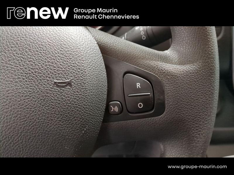 RENAULT Trafic Fg VUL d’occasion à vendre à CHENNEVIÈRES-SUR-MARNE chez ADP - SOVEA 94 (Photo 13)
