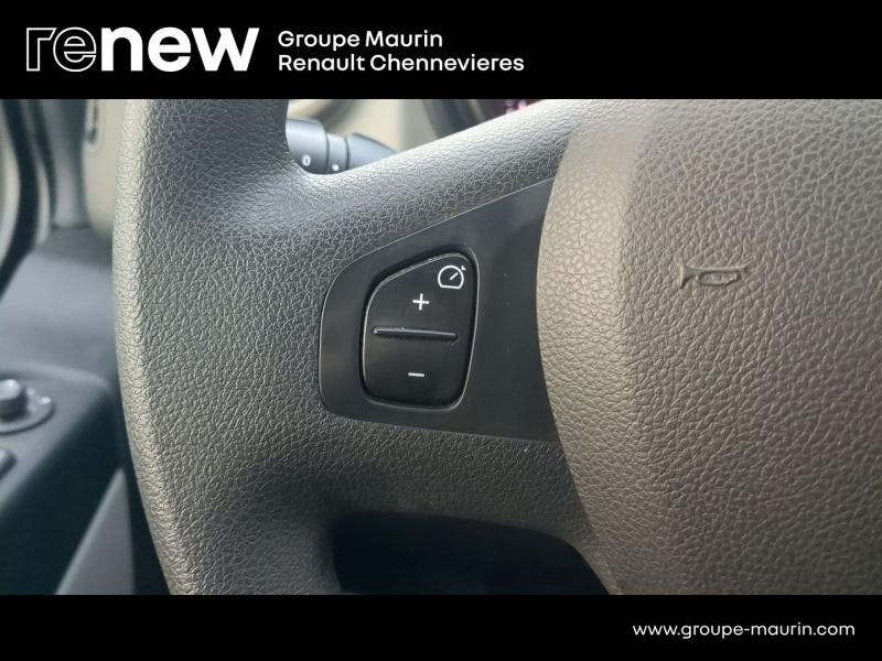 RENAULT Trafic Combi d’occasion à vendre à CHENNEVIÈRES-SUR-MARNE chez ADP - SOVEA 94 (Photo 14)