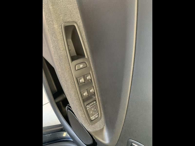 RENAULT Zoe d’occasion à vendre à CHENNEVIÈRES-SUR-MARNE chez ADP - SOVEA 94 (Photo 8)