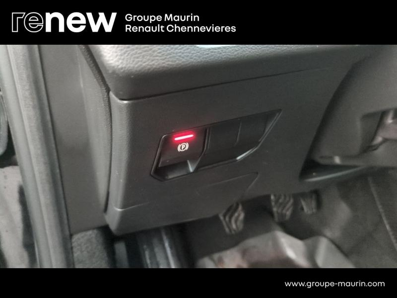 DACIA Duster d’occasion à vendre à CHENNEVIÈRES-SUR-MARNE chez ADP - SOVEA 94 (Photo 16)