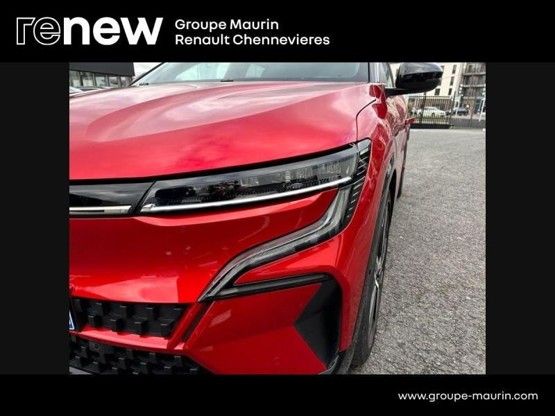 RENAULT Megane d’occasion à vendre à CHENNEVIÈRES-SUR-MARNE chez ADP - SOVEA 94 (Photo 10)