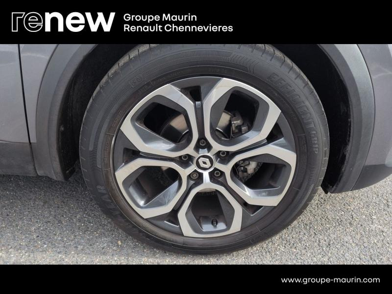 RENAULT Captur d’occasion à vendre à CHENNEVIÈRES-SUR-MARNE chez ADP - SOVEA 94 (Photo 11)