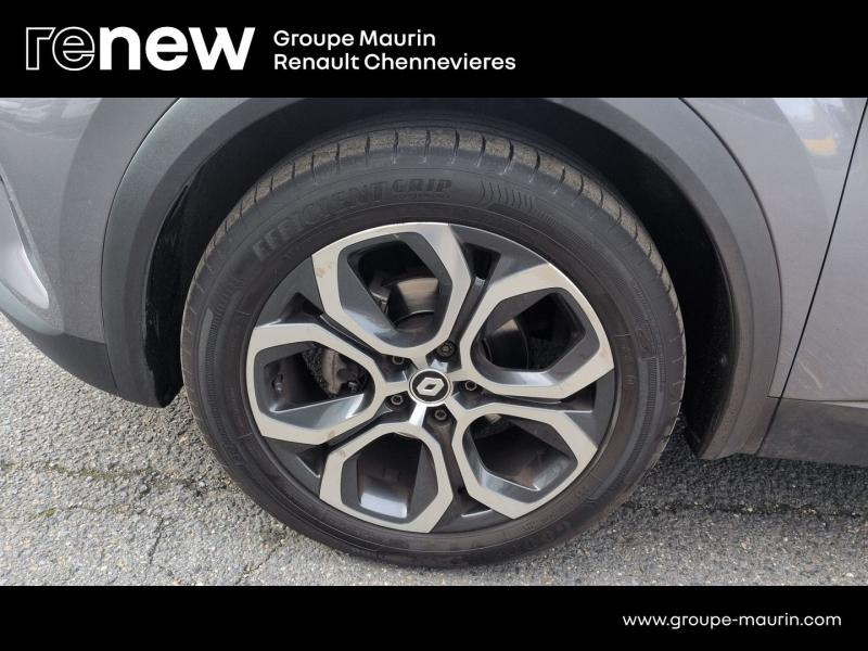 RENAULT Captur d’occasion à vendre à CHENNEVIÈRES-SUR-MARNE chez ADP - SOVEA 94 (Photo 12)