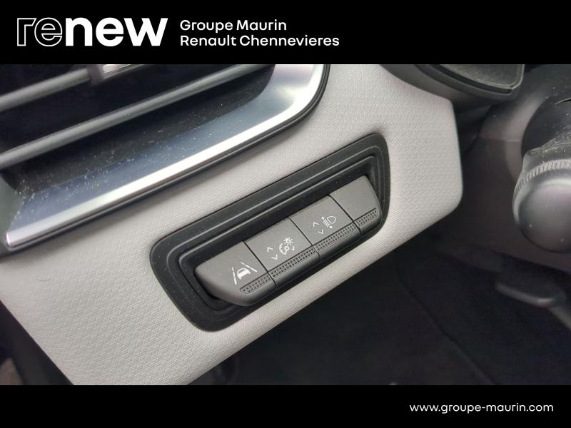 RENAULT Clio d’occasion à vendre à CHENNEVIÈRES-SUR-MARNE chez ADP - SOVEA 94 (Photo 13)