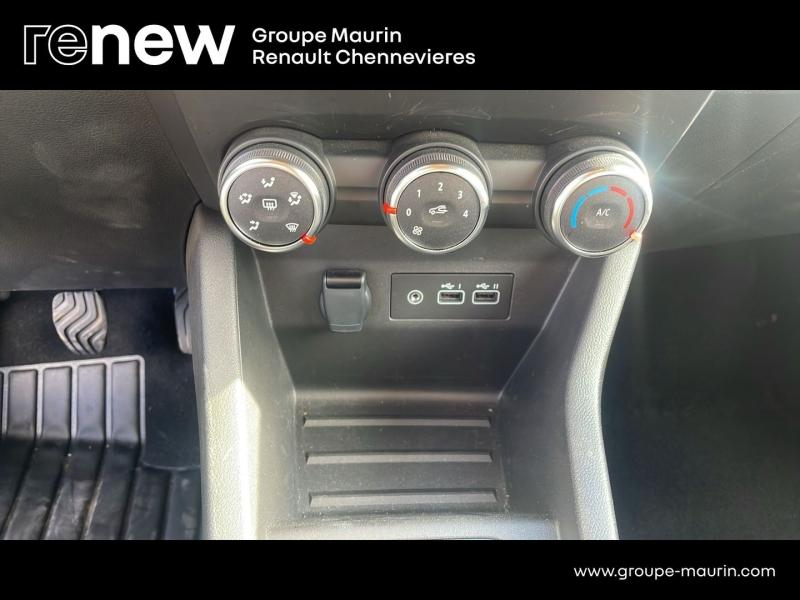 RENAULT Clio d’occasion à vendre à CHENNEVIÈRES-SUR-MARNE chez ADP - SOVEA 94 (Photo 11)