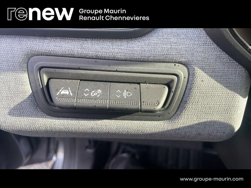 RENAULT Clio d’occasion à vendre à CHENNEVIÈRES-SUR-MARNE chez ADP - SOVEA 94 (Photo 14)