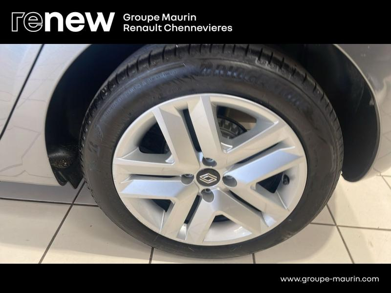 RENAULT Clio d’occasion à vendre à CHENNEVIÈRES-SUR-MARNE chez ADP - SOVEA 94 (Photo 19)