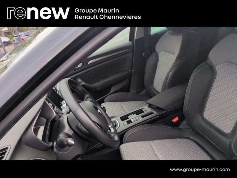 RENAULT Megane d’occasion à vendre à CHENNEVIÈRES-SUR-MARNE chez ADP - SOVEA 94 (Photo 14)