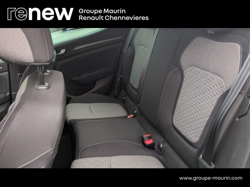 RENAULT Megane d’occasion à vendre à CHENNEVIÈRES-SUR-MARNE chez ADP - SOVEA 94 (Photo 15)
