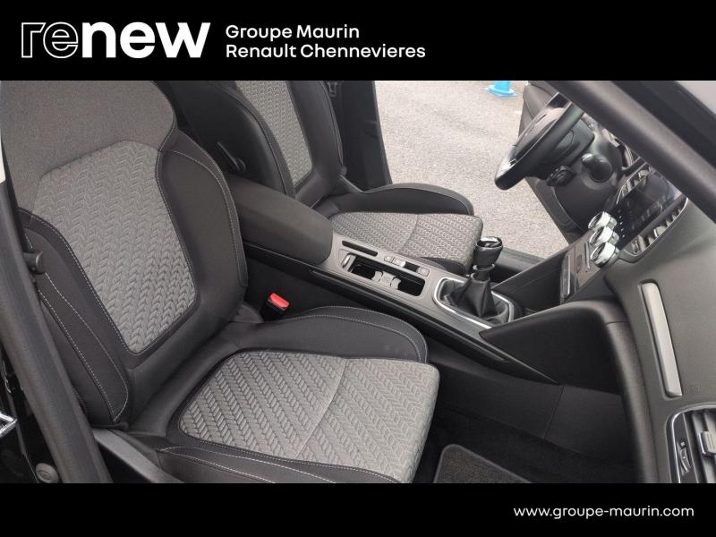 RENAULT Megane d’occasion à vendre à CHENNEVIÈRES-SUR-MARNE chez ADP - SOVEA 94 (Photo 19)