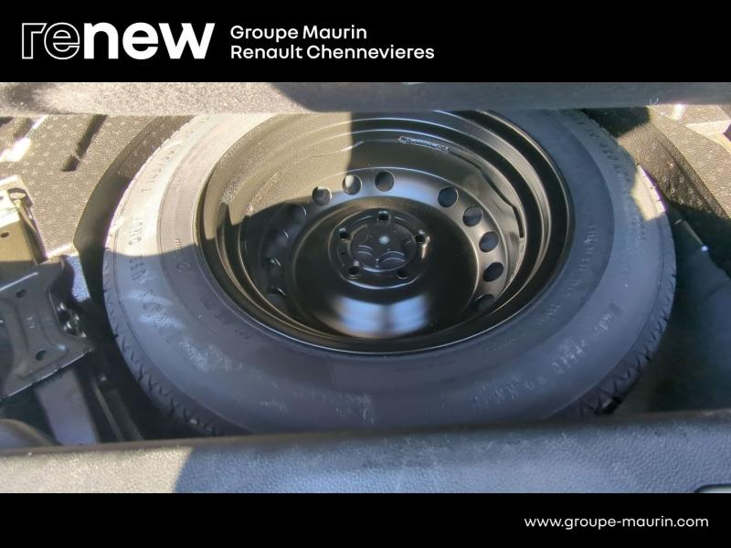 RENAULT Kadjar d’occasion à vendre à CHENNEVIÈRES-SUR-MARNE chez ADP - SOVEA 94 (Photo 13)