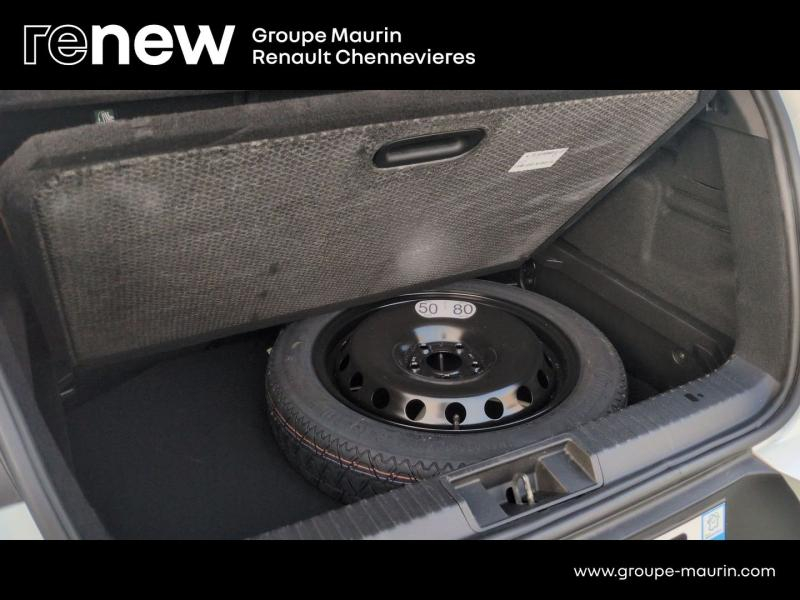 RENAULT Captur d’occasion à vendre à CHENNEVIÈRES-SUR-MARNE chez ADP - SOVEA 94 (Photo 14)