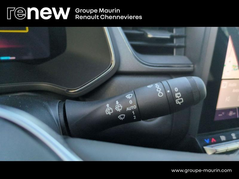 RENAULT Captur d’occasion à vendre à CHENNEVIÈRES-SUR-MARNE chez ADP - SOVEA 94 (Photo 20)