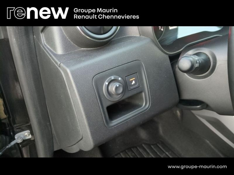DACIA Duster d’occasion à vendre à CHENNEVIÈRES-SUR-MARNE chez ADP - SOVEA 94 (Photo 15)
