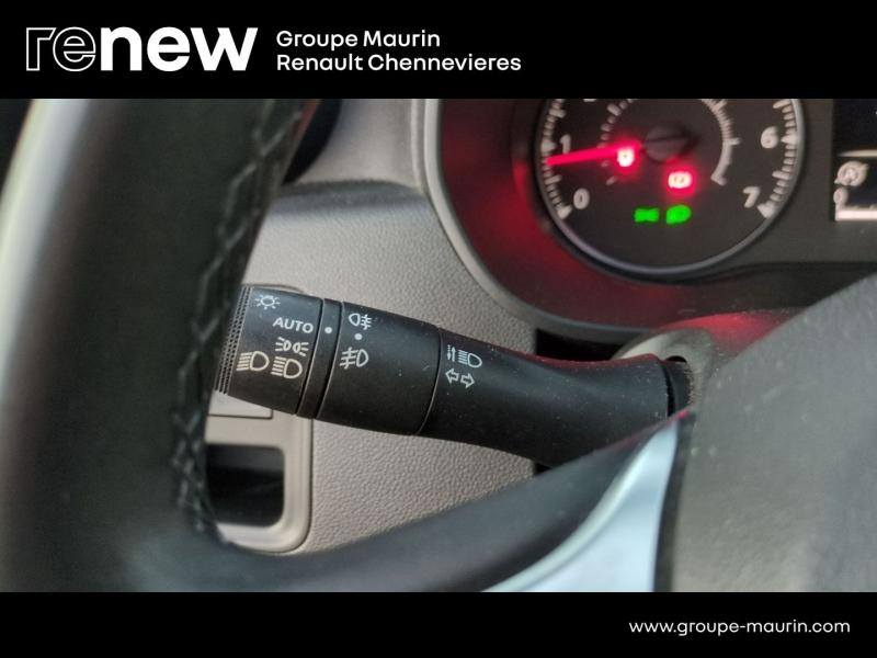 DACIA Duster d’occasion à vendre à CHENNEVIÈRES-SUR-MARNE chez ADP - SOVEA 94 (Photo 17)