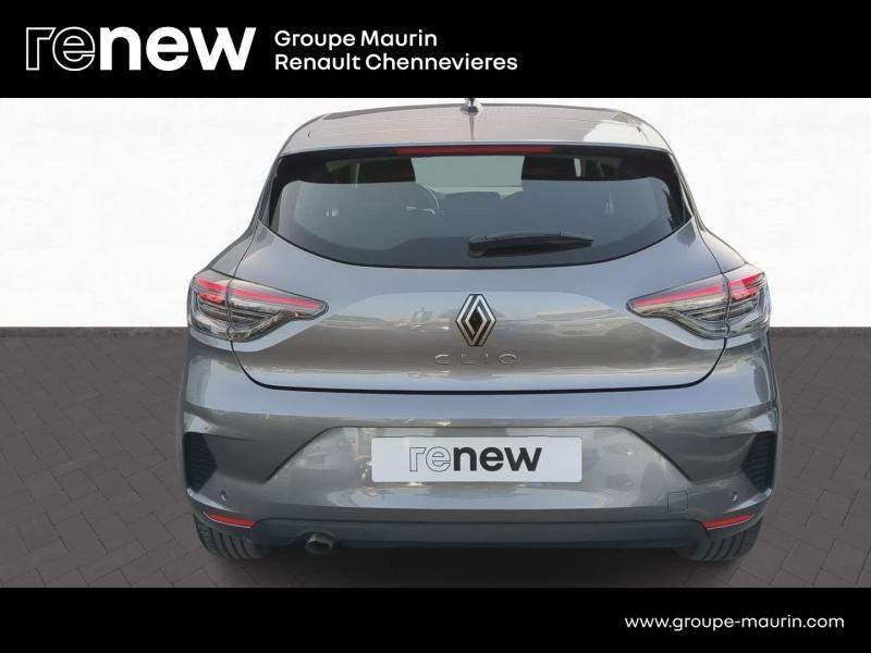 RENAULT Clio d’occasion à vendre à CHENNEVIÈRES-SUR-MARNE chez ADP - SOVEA 94 (Photo 6)