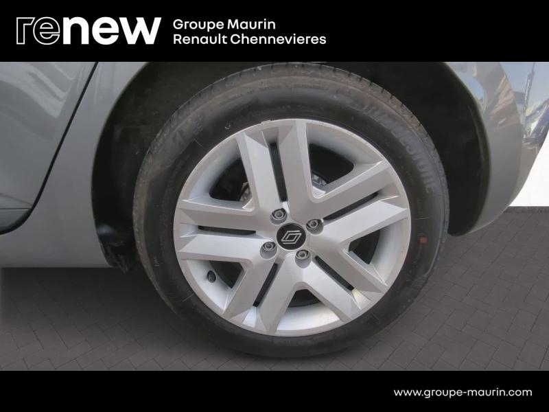 RENAULT Clio d’occasion à vendre à CHENNEVIÈRES-SUR-MARNE chez ADP - SOVEA 94 (Photo 9)