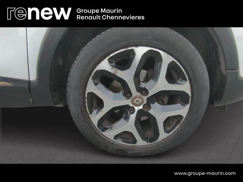 RENAULT Captur d’occasion à vendre à CHENNEVIÈRES-SUR-MARNE chez ADP - SOVEA 94 (Photo 11)