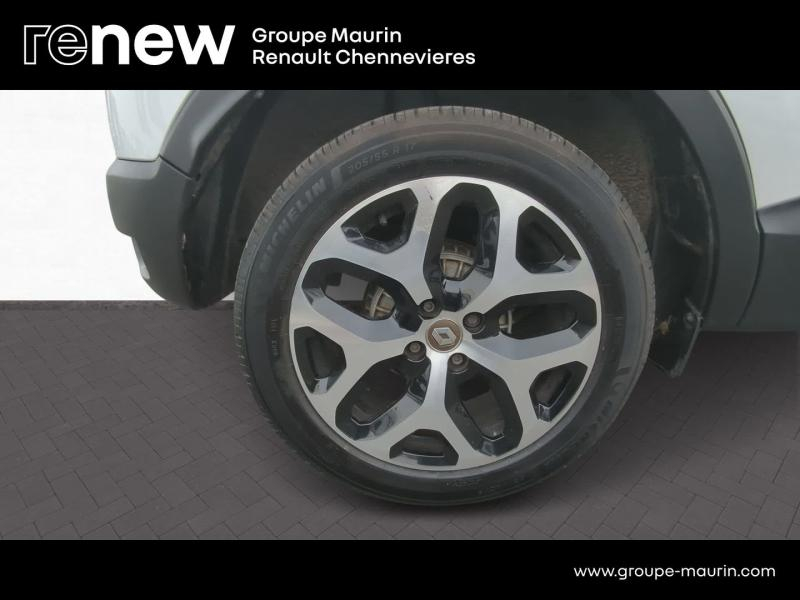 RENAULT Captur d’occasion à vendre à CHENNEVIÈRES-SUR-MARNE chez ADP - SOVEA 94 (Photo 12)