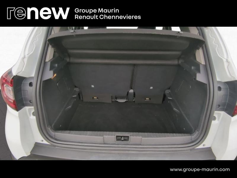 RENAULT Captur d’occasion à vendre à CHENNEVIÈRES-SUR-MARNE chez ADP - SOVEA 94 (Photo 13)