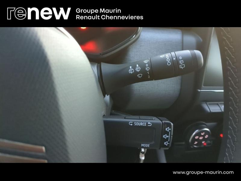 RENAULT Clio d’occasion à vendre à CHENNEVIÈRES-SUR-MARNE chez ADP - SOVEA 94 (Photo 18)