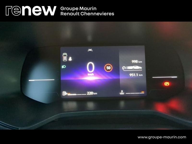 RENAULT Clio d’occasion à vendre à CHENNEVIÈRES-SUR-MARNE chez ADP - SOVEA 94 (Photo 20)