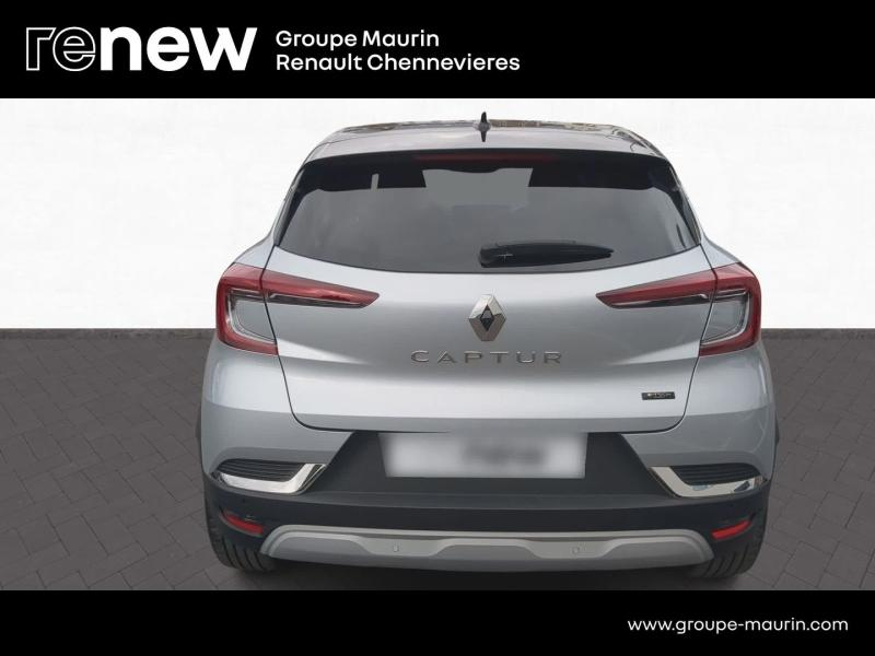 RENAULT Captur d’occasion à vendre à CHENNEVIÈRES-SUR-MARNE chez ADP - SOVEA 94 (Photo 6)
