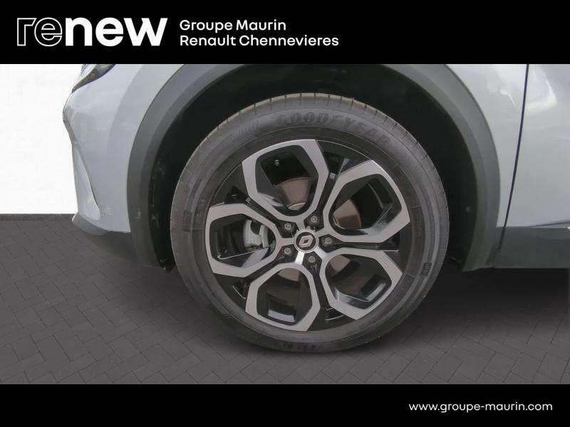 RENAULT Captur d’occasion à vendre à CHENNEVIÈRES-SUR-MARNE chez ADP - SOVEA 94 (Photo 9)