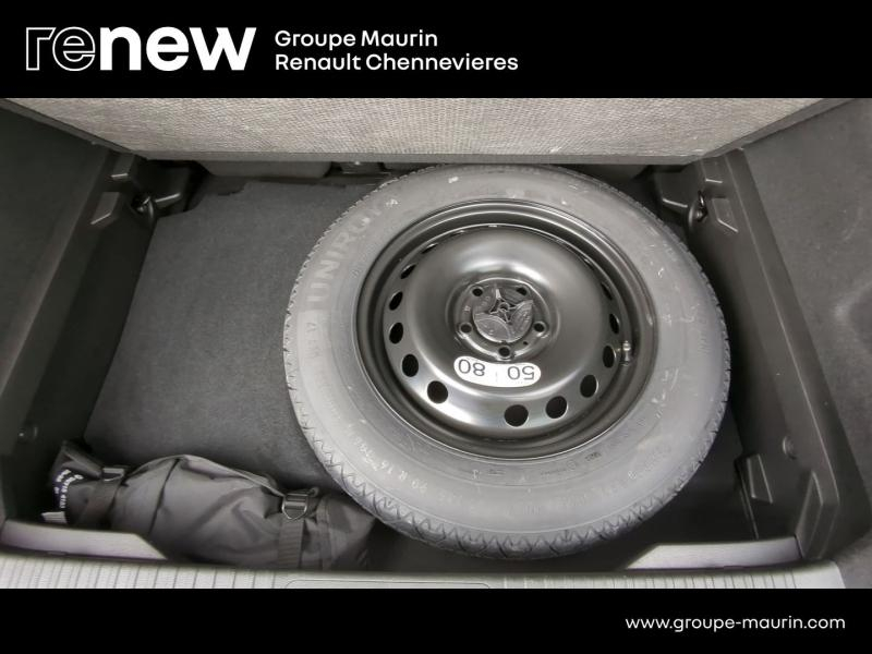 RENAULT Captur d’occasion à vendre à CHENNEVIÈRES-SUR-MARNE chez ADP - SOVEA 94 (Photo 14)