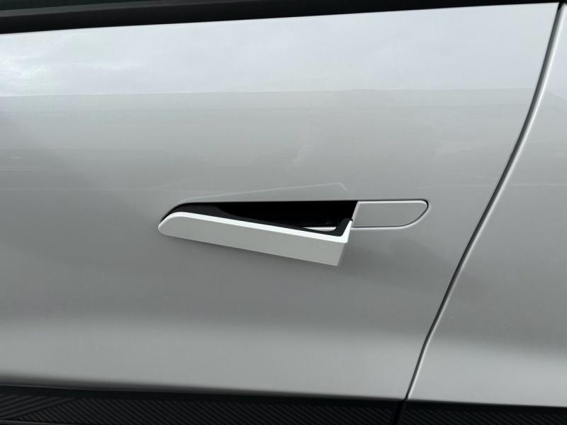 RENAULT Scenic d’occasion à vendre à CHENNEVIÈRES-SUR-MARNE chez ADP - SOVEA 94 (Photo 11)