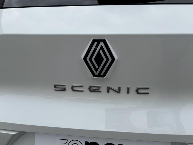 RENAULT Scenic d’occasion à vendre à CHENNEVIÈRES-SUR-MARNE chez ADP - SOVEA 94 (Photo 17)