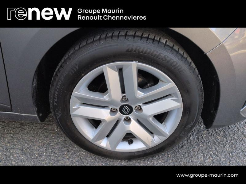 RENAULT Clio d’occasion à vendre à CHENNEVIÈRES-SUR-MARNE chez ADP - SOVEA 94 (Photo 8)