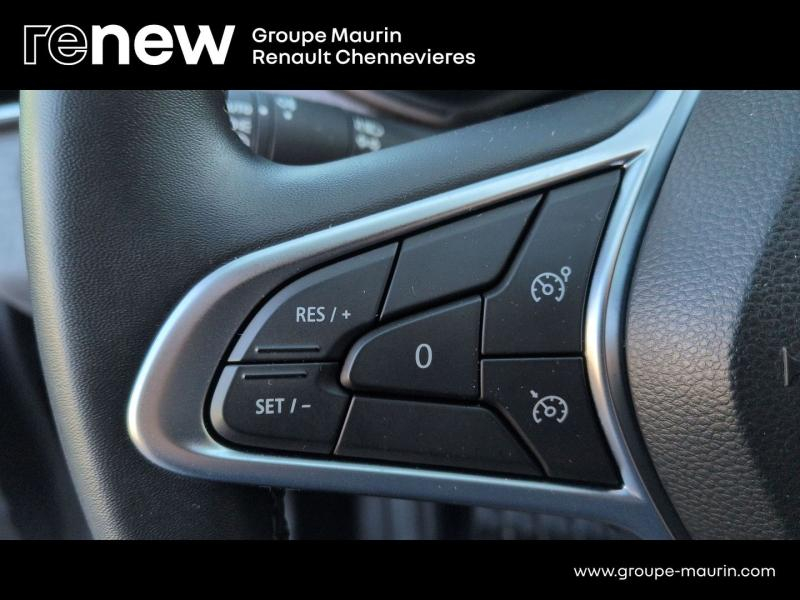 RENAULT Clio d’occasion à vendre à CHENNEVIÈRES-SUR-MARNE chez ADP - SOVEA 94 (Photo 19)