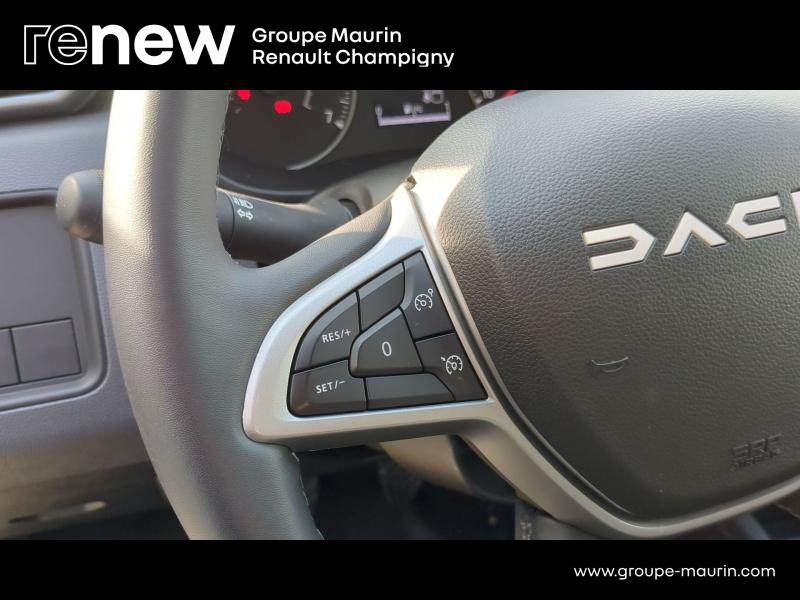 DACIA Duster d’occasion à vendre à CHENNEVIÈRES-SUR-MARNE chez ADP - SOVEA 94 (Photo 18)