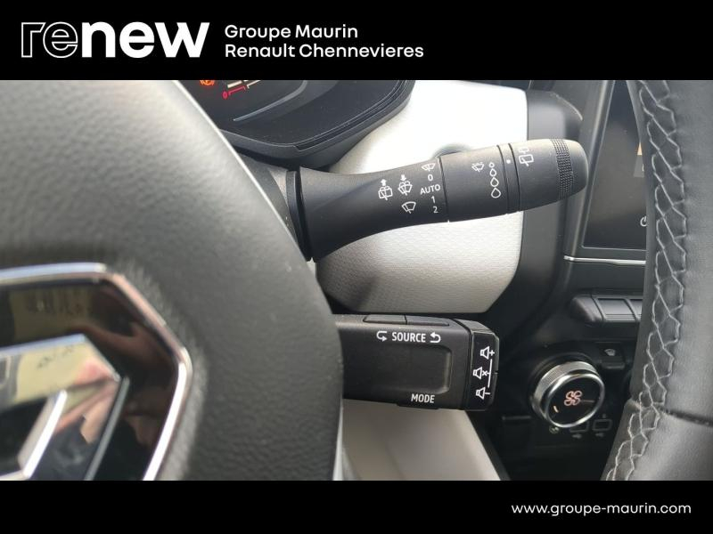 RENAULT Clio d’occasion à vendre à CHENNEVIÈRES-SUR-MARNE chez ADP - SOVEA 94 (Photo 18)