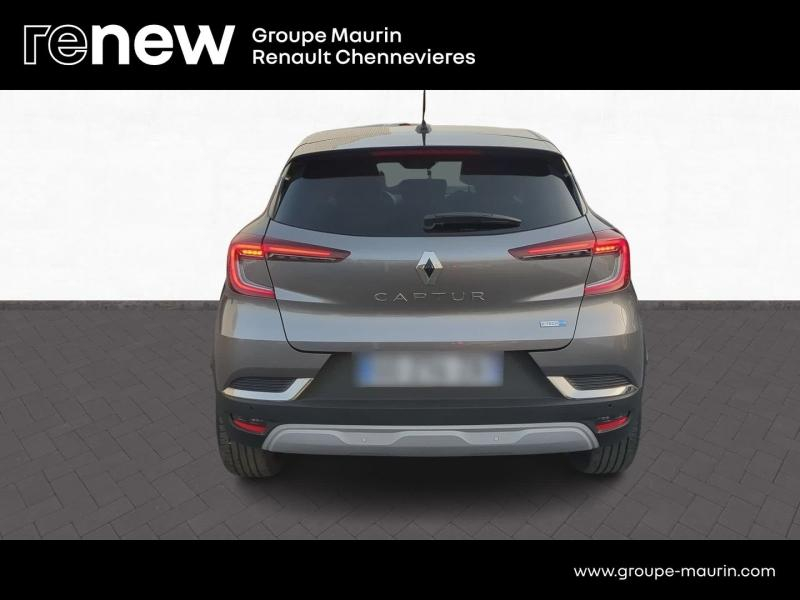 RENAULT Captur d’occasion à vendre à CHENNEVIÈRES-SUR-MARNE chez ADP - SOVEA 94 (Photo 6)