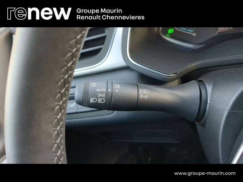 RENAULT Captur d’occasion à vendre à CHENNEVIÈRES-SUR-MARNE chez ADP - SOVEA 94 (Photo 17)