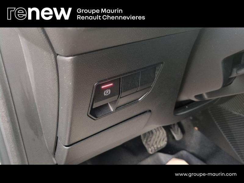 DACIA Duster d’occasion à vendre à CHENNEVIÈRES-SUR-MARNE chez ADP - SOVEA 94 (Photo 14)