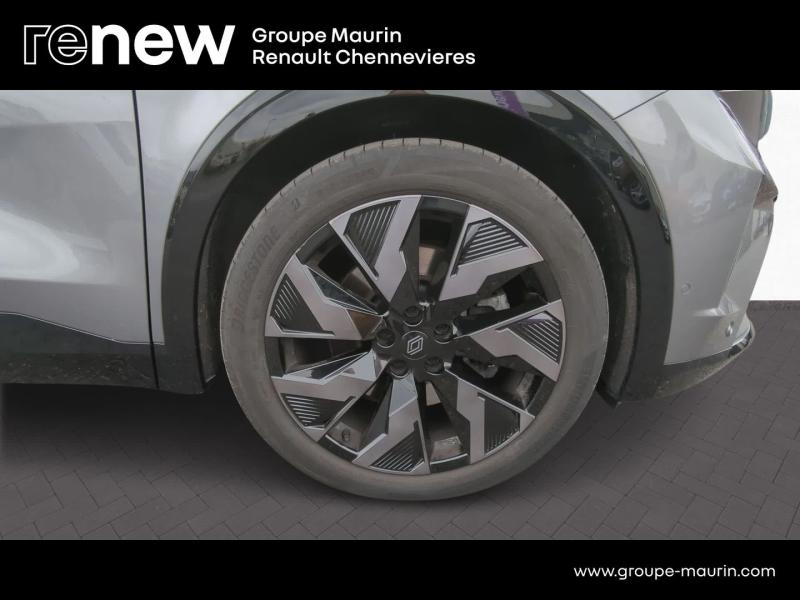 RENAULT  d’occasion à vendre à CHENNEVIÈRES-SUR-MARNE chez ADP - SOVEA 94 (Photo 11)